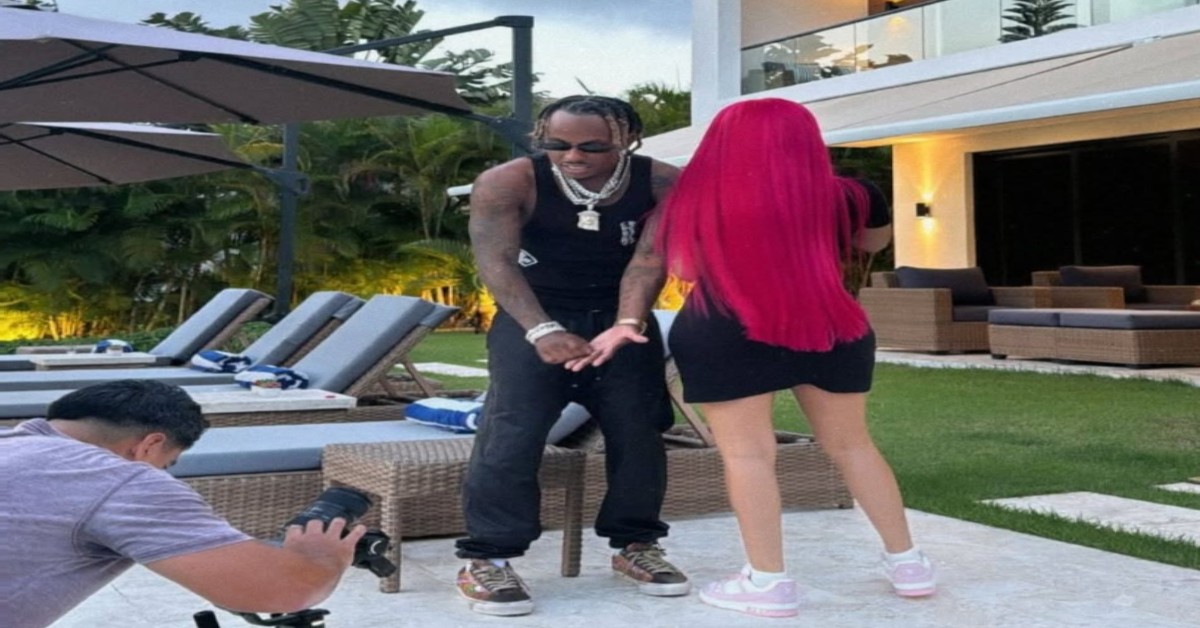 Yailin La Mas Viral y Rich The Kid juntos grabando un vídeo